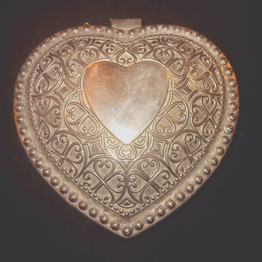 Silver Color Heart Shape Trinket Box